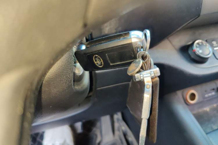 Used Kia Sportage R 2012 2.0L Automatic Two-Wheel Drive GL Trim Vehicle Key