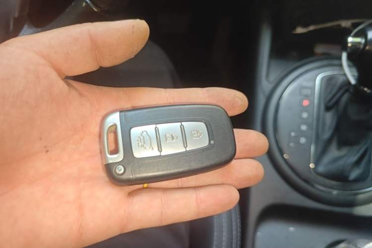 Used Kia Sportage R 2012 2.0L Automatic Two-Wheel Drive NAVI Vehicle Key