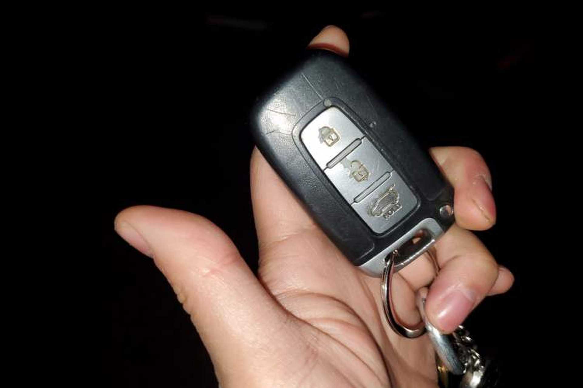 Used Kia Sportage R 2012 2.0L Automatic Two-Wheel Drive NAVI Vehicle Key