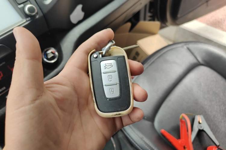 Used Kia Sportage R 2012 2.0L Automatic Two-Wheel Drive NAVI Vehicle Key