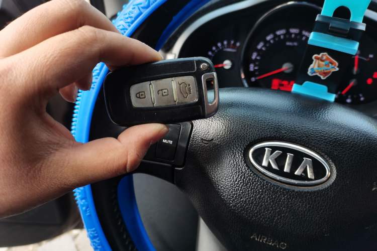 Used Kia Sportage R 2012 2.0L Automatic Two-Wheel Drive GLS Vehicle Key