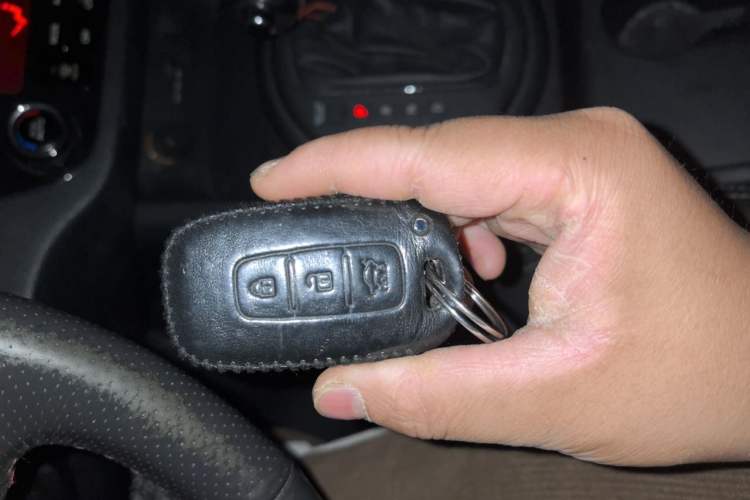 Used Kia Sportage R 2012 2.0L Automatic Two-Wheel Drive NAVI Vehicle Key