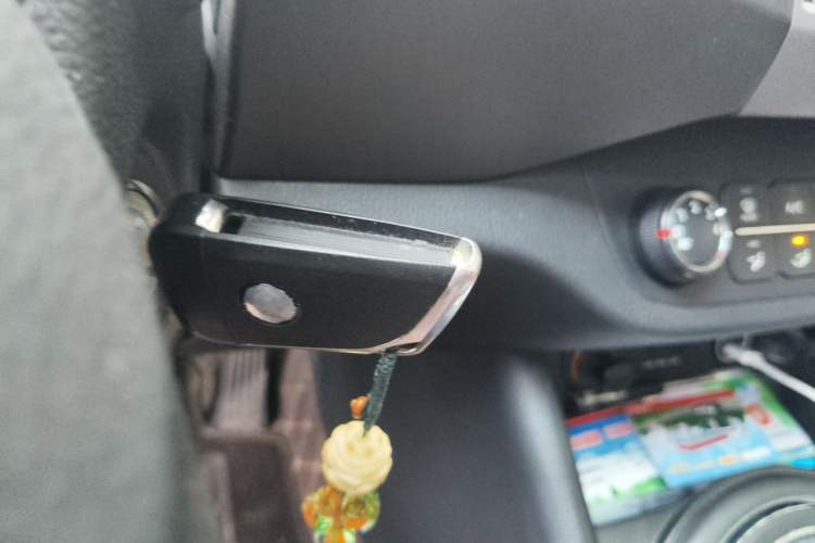 Used Kia Sportage R 2012 2.0L Automatic Two-Wheel Drive GL Trim Vehicle Key