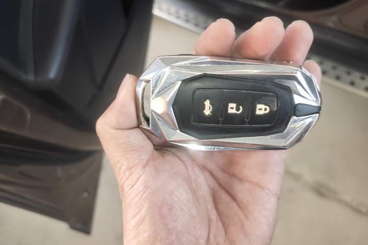Used Kia Sportage R 2012 2.0L Automatic Two-Wheel Drive GLS Vehicle Key