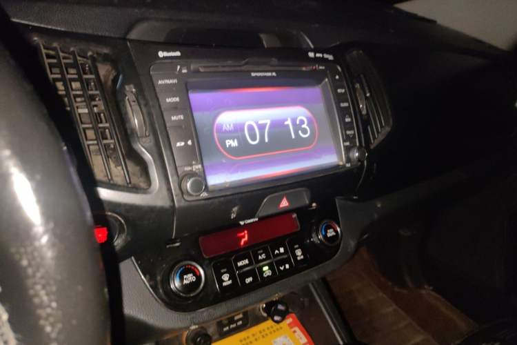 Used Kia Sportage R 2012 2.0L Automatic Two-Wheel Drive NAVI Audio And AC Panel