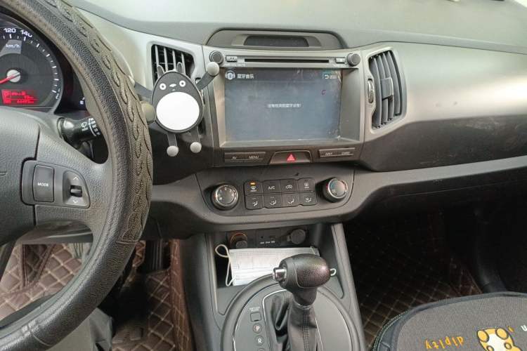 Used Kia Sportage R 2012 2.0L Automatic Two-Wheel Drive GL Trim Audio And AC Panel