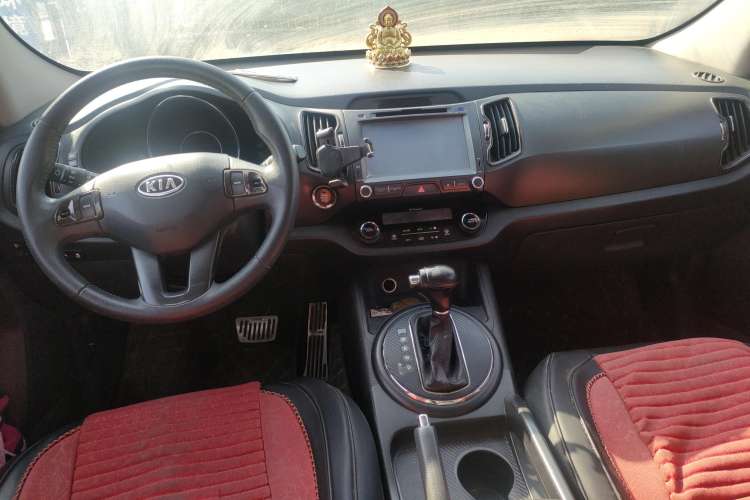 Used Kia Sportage R 2012 2.0L Automatic Two-Wheel Drive NAVI Center Console