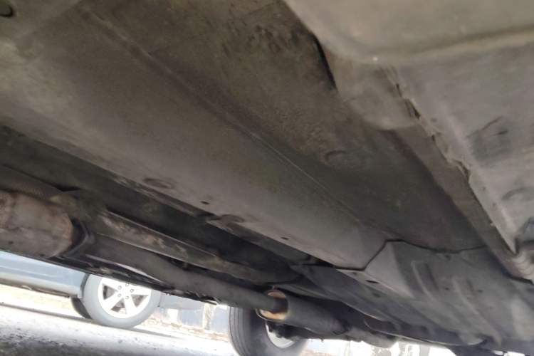 Used Kia Sportage R 2012 2.0L Manual Two-Wheel Drive GL Trim Chassis Front Left