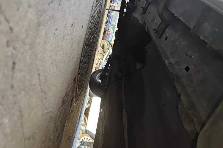 Used Kia Sportage R 2012 2.0L Automatic Two-Wheel Drive GLS Chassis Front Right