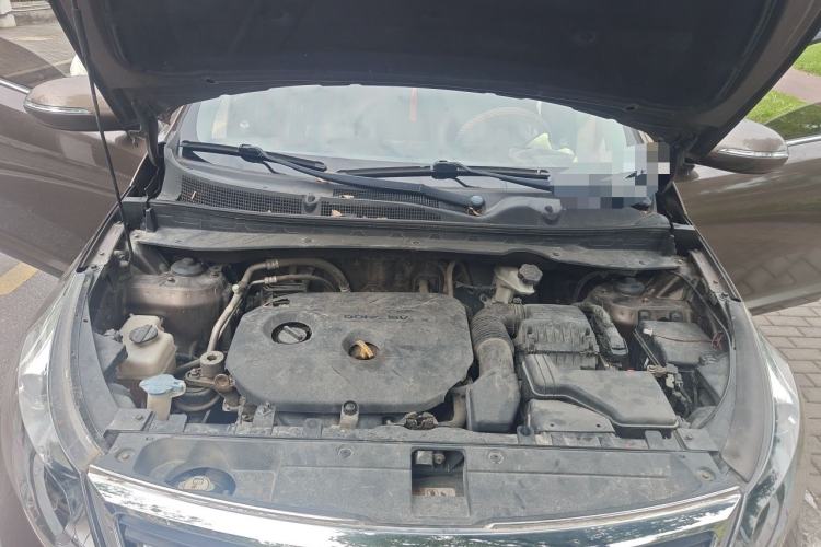 Used Kia Sportage R 2012 2.0L Automatic Two-Wheel Drive NAVI Engine Bay