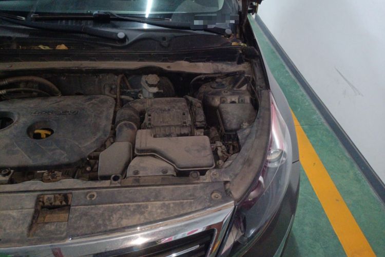 Used Kia Sportage R 2012 2.0L Automatic Two-Wheel Drive GLS Engine Bay Left