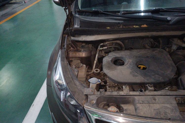 Used Kia Sportage R 2012 2.0L Automatic Two-Wheel Drive GLS Engine Bay Right
