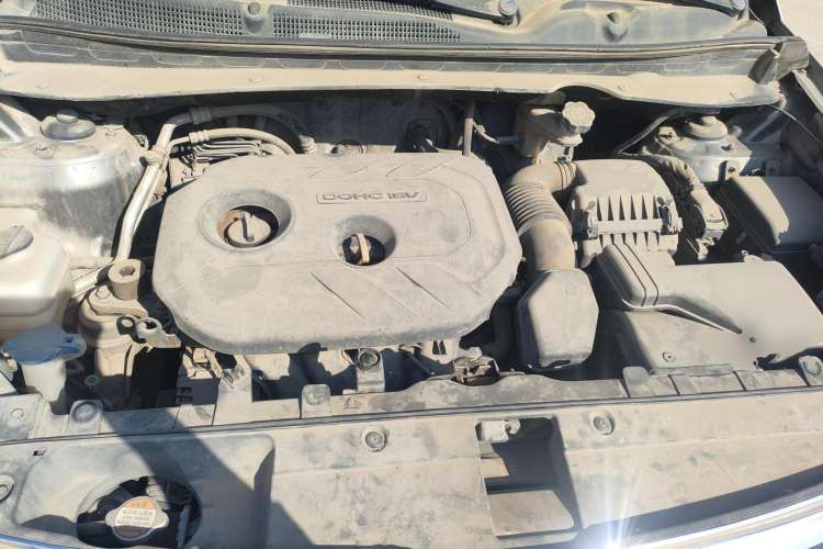 Used Kia Sportage R 2012 2.0L Automatic Two-Wheel Drive NAVI Engine Bay