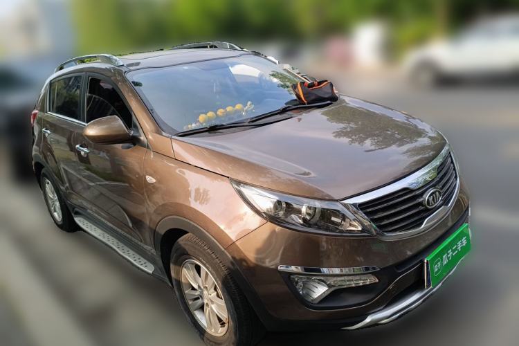 Used Kia Sportage R 2012 2.0L Automatic Two-Wheel Drive GL Trim Front Right 45 Deg