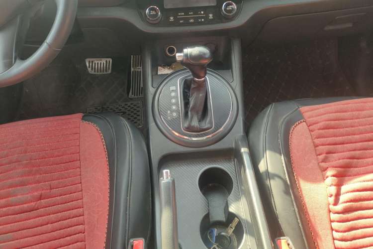 Used Kia Sportage R 2012 2.0L Automatic Two-Wheel Drive NAVI Gear Lever