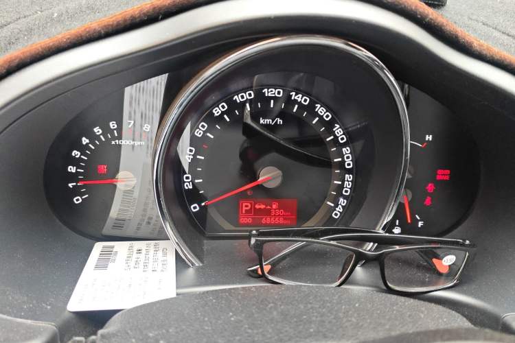 Used Kia Sportage R 2012 2.0L Automatic Two-Wheel Drive GLS Instrument Cluster
