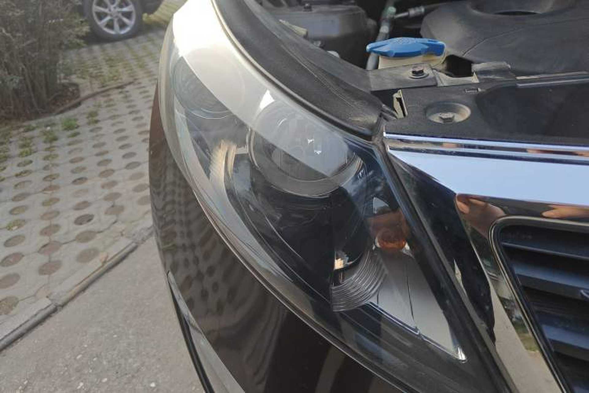 Used Kia Sportage R 2012 2.0L Automatic Two-Wheel Drive GL Trim Right Front Headlight
