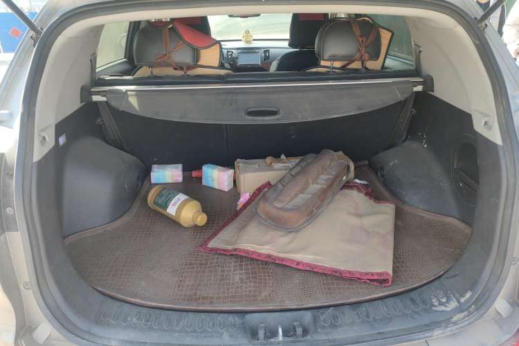 Used Kia Sportage R 2012 2.0L Automatic Two-Wheel Drive NAVI Trunk