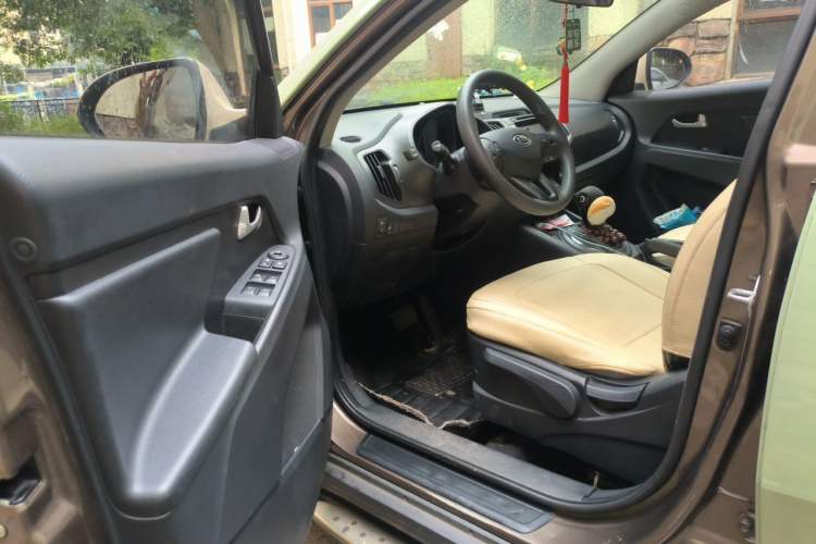 Used Kia Sportage R 2012 2.0L Automatic Two-Wheel Drive GL Trim Driver Seat
