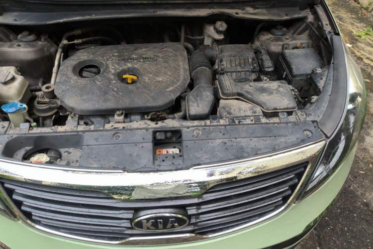 Used Kia Sportage R 2012 2.0L Automatic Two-Wheel Drive GL Trim Engine Bay Left