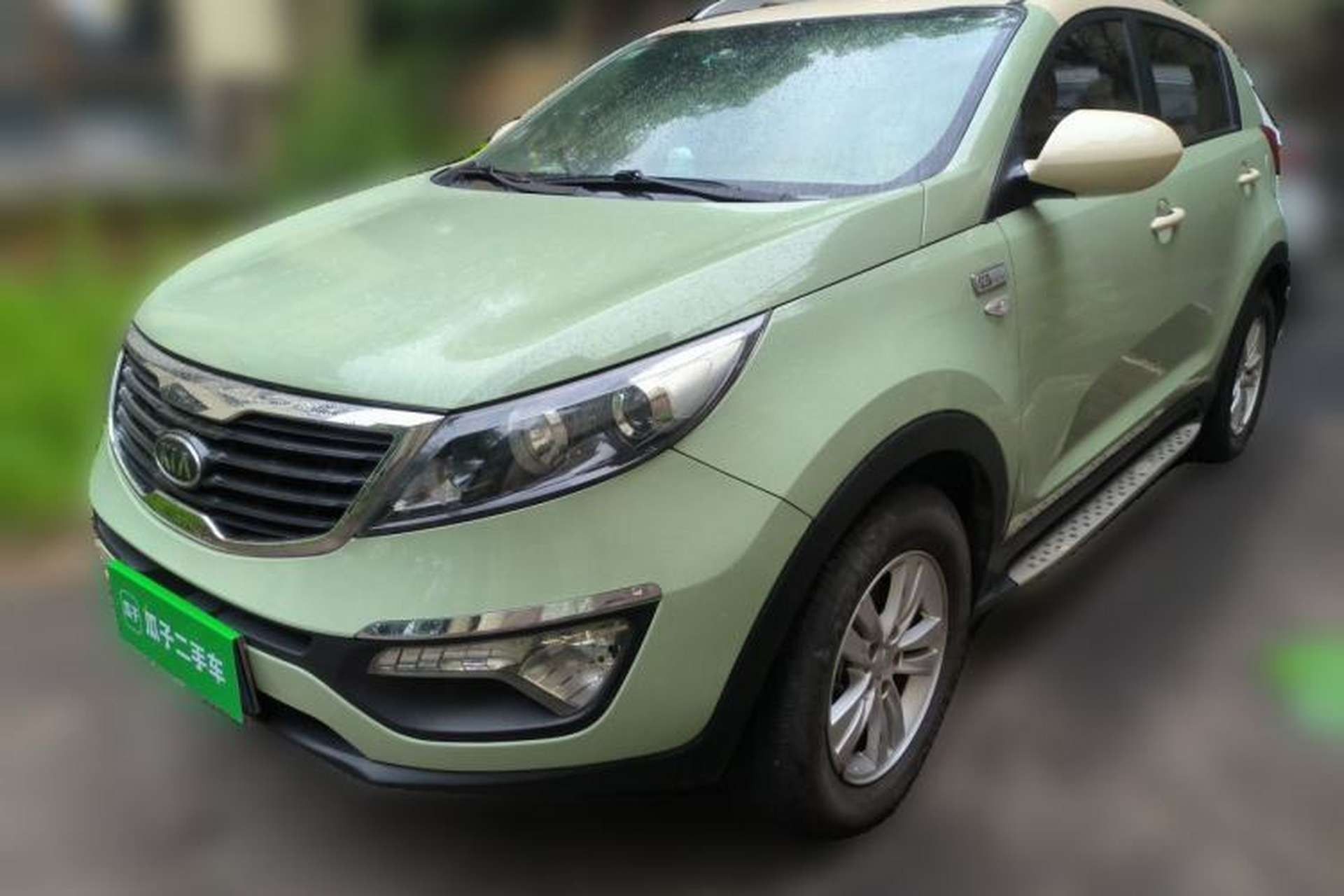 Used Kia Sportage R 2012 2.0L Automatic Two-Wheel Drive GL Trim Front Left 45 Deg