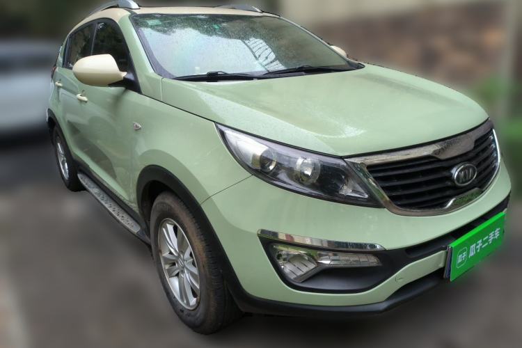 Used Kia Sportage R 2012 2.0L Automatic Two-Wheel Drive GL Trim Front Right 45 Deg