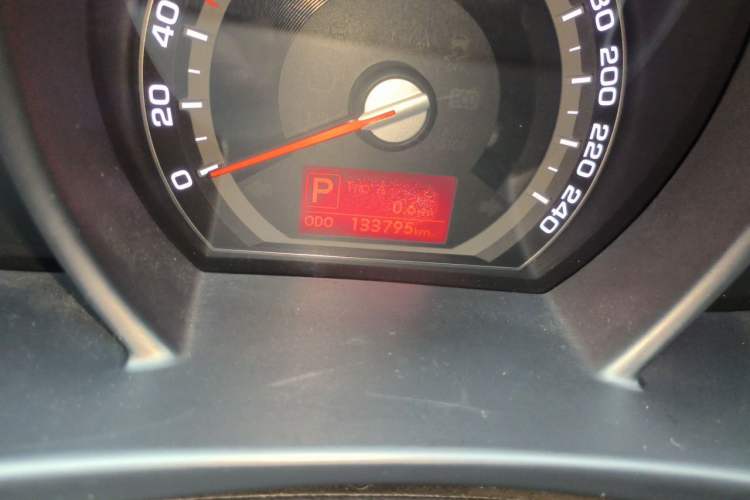 Used Kia Sportage R 2012 2.0L Automatic Two-Wheel Drive GL Trim Odometer Close Up