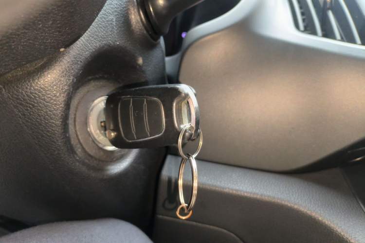 Used Kia Sportage R 2012 2.0L Automatic Two-Wheel Drive GL Trim Vehicle Key