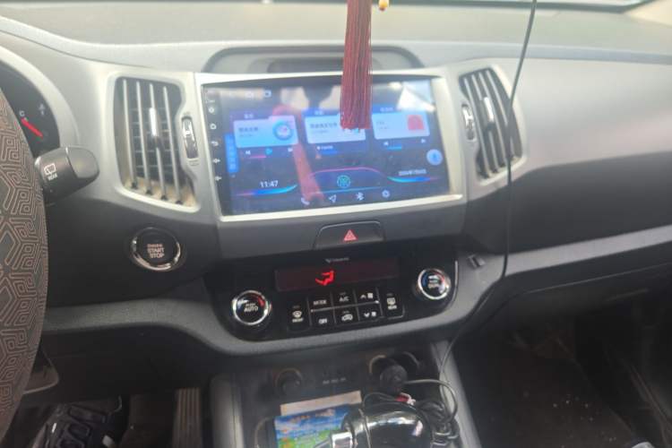 Used Kia Sportage R 2012 2.0L Automatic Two-Wheel Drive NAVI Audio And AC Panel