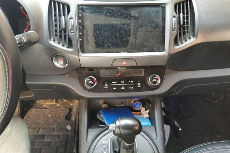 Used Kia Sportage R 2012 2.0L Automatic Two-Wheel Drive NAVI Audio And AC Panel