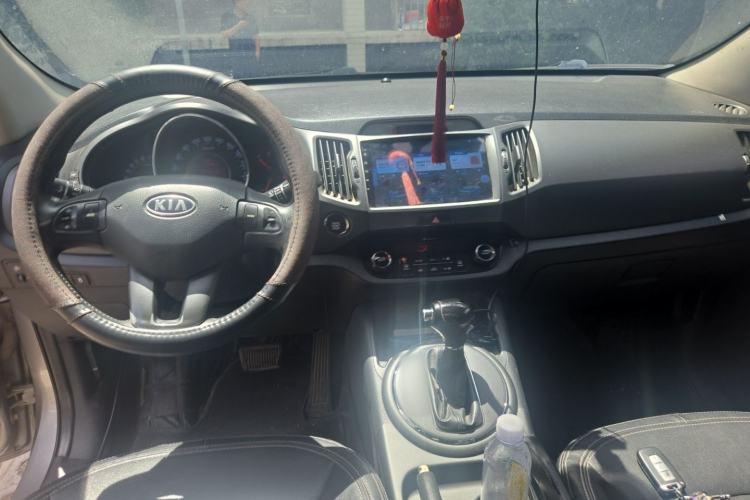 Used Kia Sportage R 2012 2.0L Automatic Two-Wheel Drive NAVI Center Console