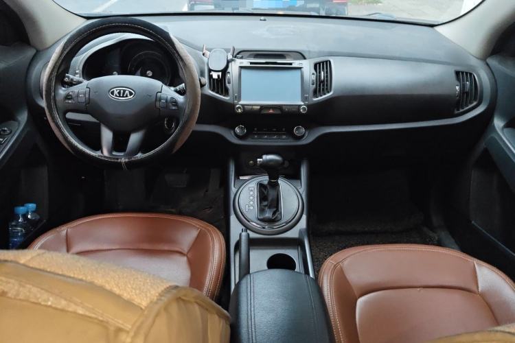 Used Kia Sportage R 2012 2.0L Automatic Two-Wheel Drive GL Trim Center Console