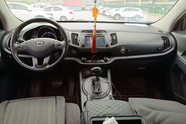 Used Kia Sportage R 2012 2.0L Automatic Two-Wheel Drive NAVI Center Console