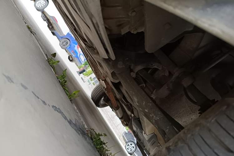 Used Kia Sportage R 2012 2.0L Automatic Two-Wheel Drive NAVI Chassis Front Left