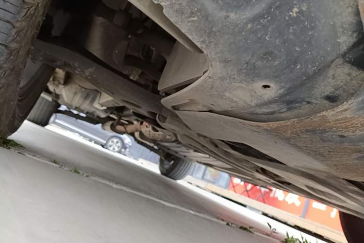 Used Kia Sportage R 2012 2.0L Automatic Two-Wheel Drive NAVI Chassis Front Right