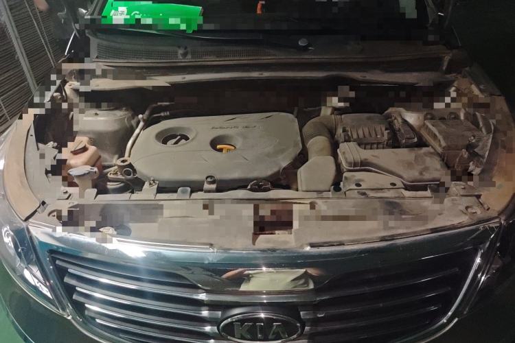 Used Kia Sportage R 2012 2.0L Automatic Two-Wheel Drive GLS Engine Bay