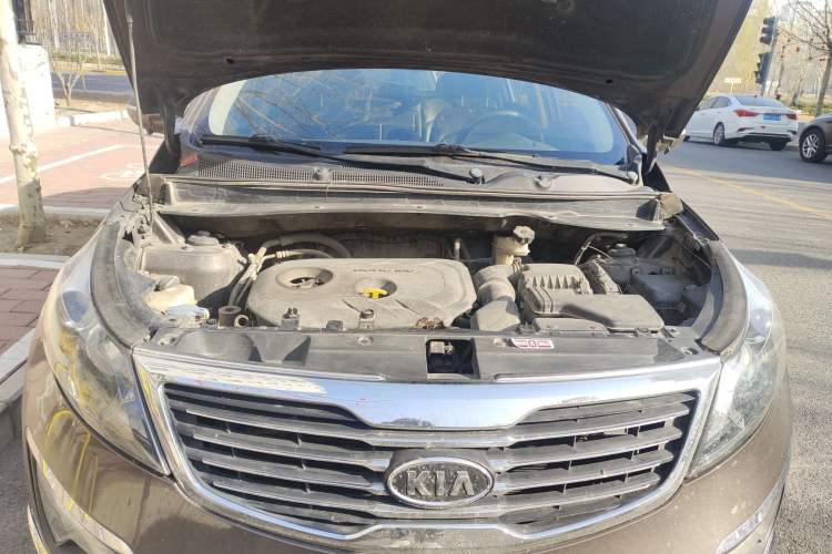 Used Kia Sportage R 2012 2.0L Automatic Two-Wheel Drive NAVI Engine Bay