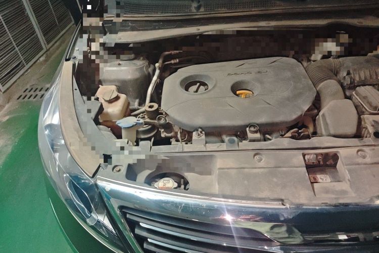 Used Kia Sportage R 2012 2.0L Automatic Two-Wheel Drive GLS Engine Bay Right