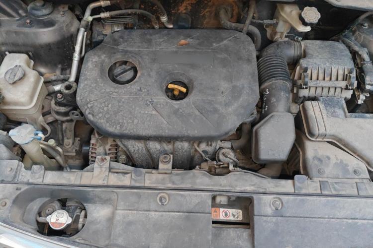 Used Kia Sportage R 2012 2.0L Automatic Two-Wheel Drive GL Trim Engine Bay