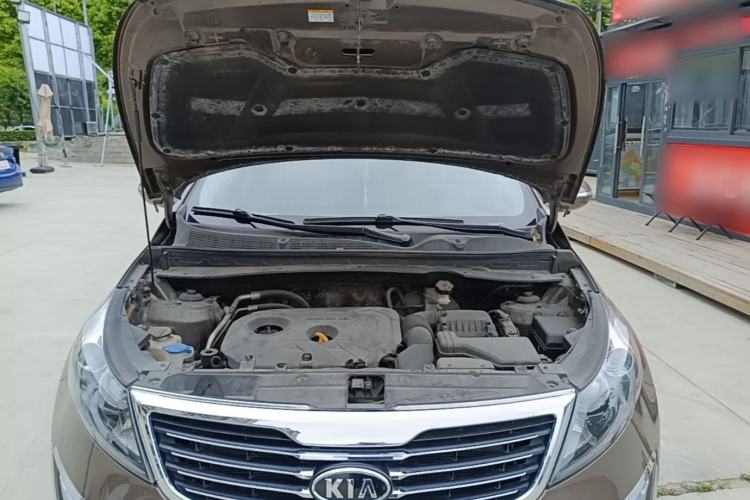 Used Kia Sportage R 2012 2.0L Automatic Two-Wheel Drive NAVI Engine Bay
