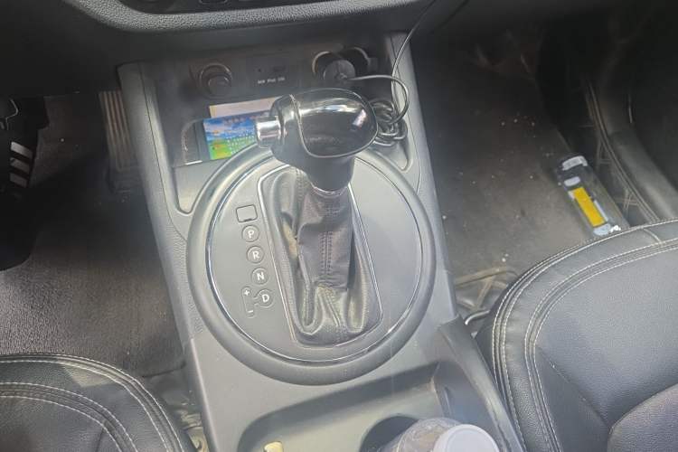 Used Kia Sportage R 2012 2.0L Automatic Two-Wheel Drive NAVI Gear Lever