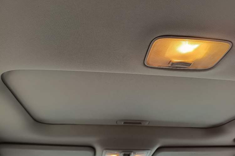 Used Kia Sportage R 2012 2.0L Automatic Two-Wheel Drive NAVI Headliner