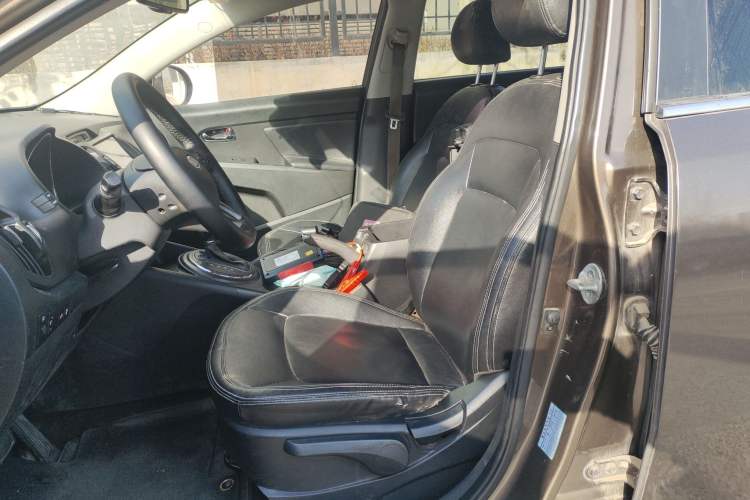Used Kia Sportage R 2012 2.0L Automatic Two-Wheel Drive NAVI Left Front Seat