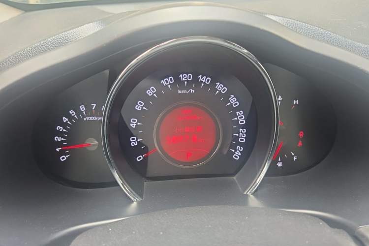 Used Kia Sportage R 2012 2.0L Automatic Two-Wheel Drive NAVI Odometer Close Up