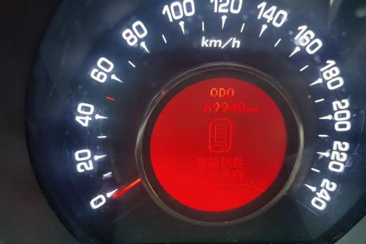 Used Kia Sportage R 2012 2.0L Automatic Two-Wheel Drive NAVI Odometer Close Up