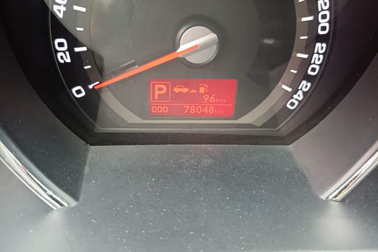 Used Kia Sportage R 2012 2.0L Automatic Two-Wheel Drive NAVI Odometer Close Up
