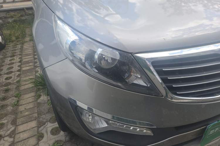 Used Kia Sportage R 2012 2.0L Automatic Two-Wheel Drive NAVI Right Front Headlight
