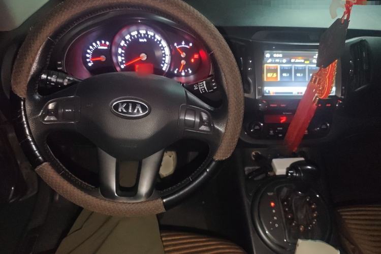 Used Kia Sportage R 2012 2.0L Automatic Two-Wheel Drive GLS Steering Wheel