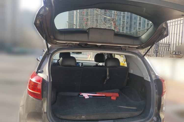 Used Kia Sportage R 2012 2.0L Automatic Two-Wheel Drive NAVI Trunk