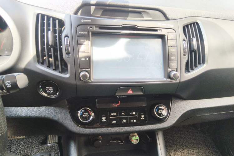 Used Kia Sportage R 2012 2.0L Automatic Two-Wheel Drive NAVI Audio And AC Panel